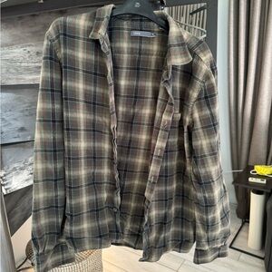 Vince Men’s Plaid Button Down Shirt Medium